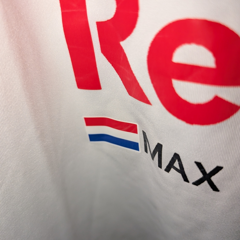 Castore Oracle Red Bull Racing Long Sleeve Compression Shirt - Picture 3 of 5